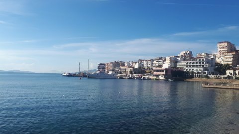 Ulaganje. turneja u Albaniji
